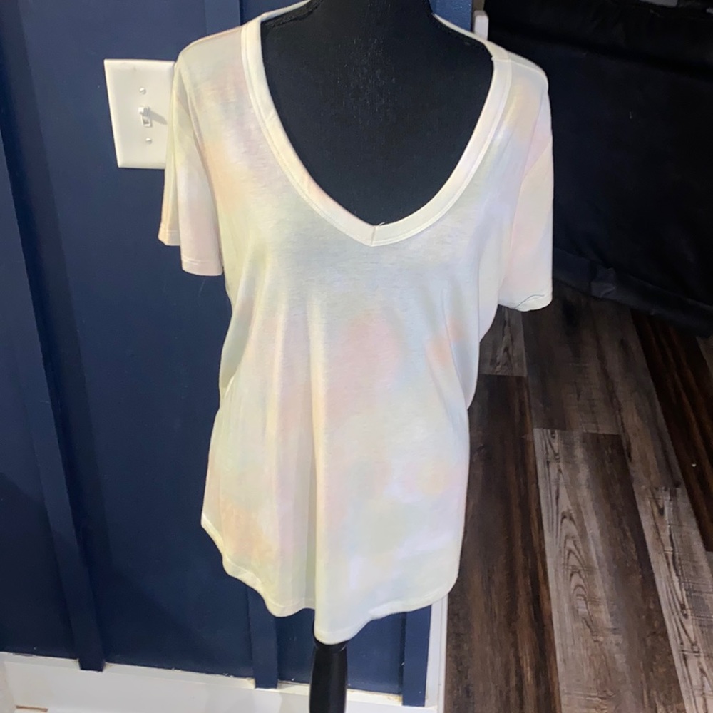 Favorite v-neck size Xl